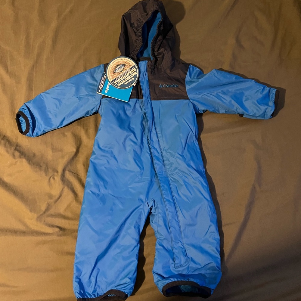 Columbia bodysuit size 3 to 6 month